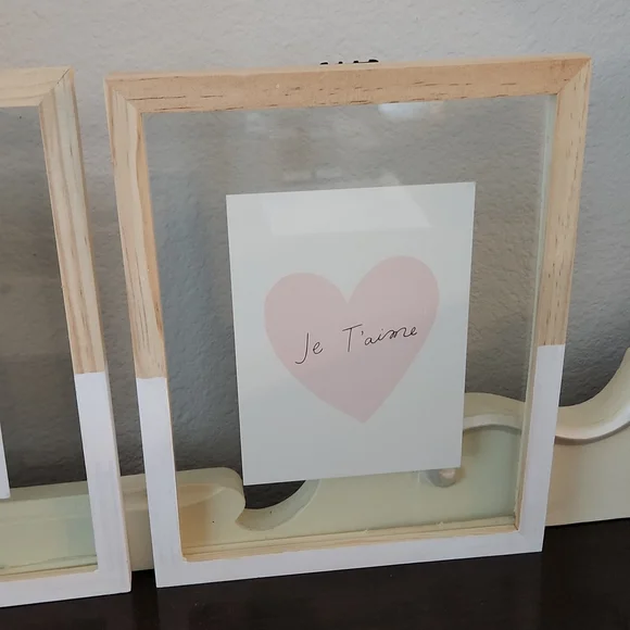 2 - LOVE 💕 8x10 Home Décor Glass Love is Love & Je T'aime Pastel colors - Picture 4 of 5
